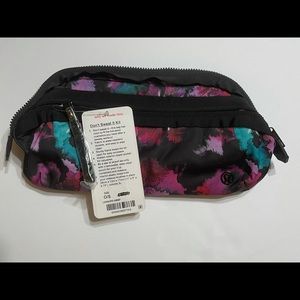 NWT Lululemon Workout Makeup Bag Purple Blue